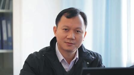 广西益江环保科技公司董事长胡湛波是广西大学老师？哪里人？