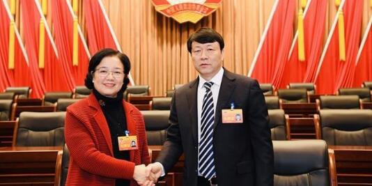 陈鸿宁任柳州政协主席，曾任柳州市委常委、政法委书记（陈鸿宁简历）