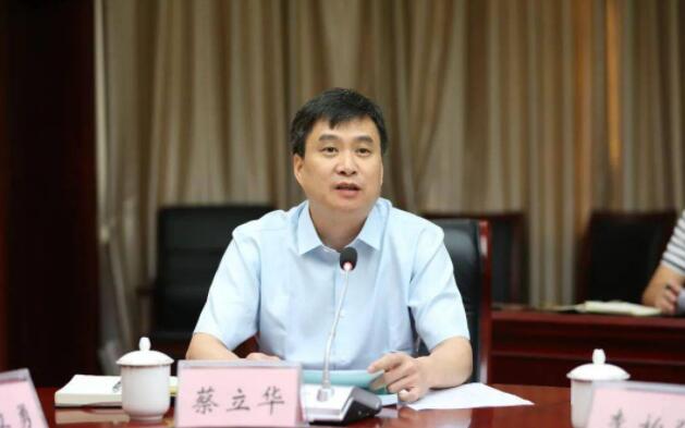 蔡立华简历：柳州市委常委、纪委书记蔡立华，曾任百色市委常委、纪委书记，北海市委常委、组织部部长