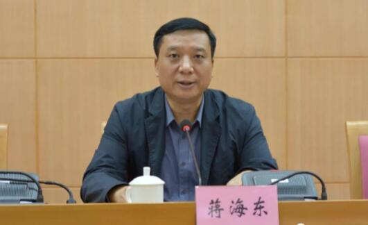 蒋海东简历：广西民政厅副厅长蒋海东，曾任广西司法厅党委委员、监狱局局长，梧州市委副书记