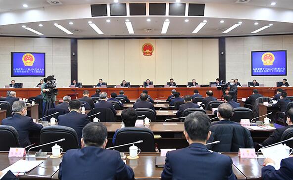 韦韬简历：山西省委常委、副省长、太原市委书记韦韬，曾任广西北部湾港务集团董事长、玉林市市长、柳钢集团副总经理