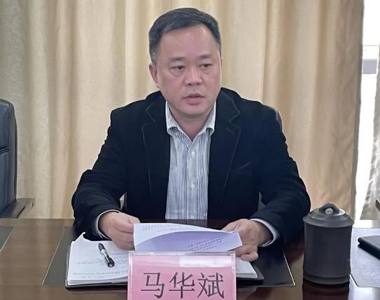 马华斌简历：南宁市委党史研究室主任马华斌，曾任南宁乡村振兴集团董事长，邕宁区委常委、组织部部长